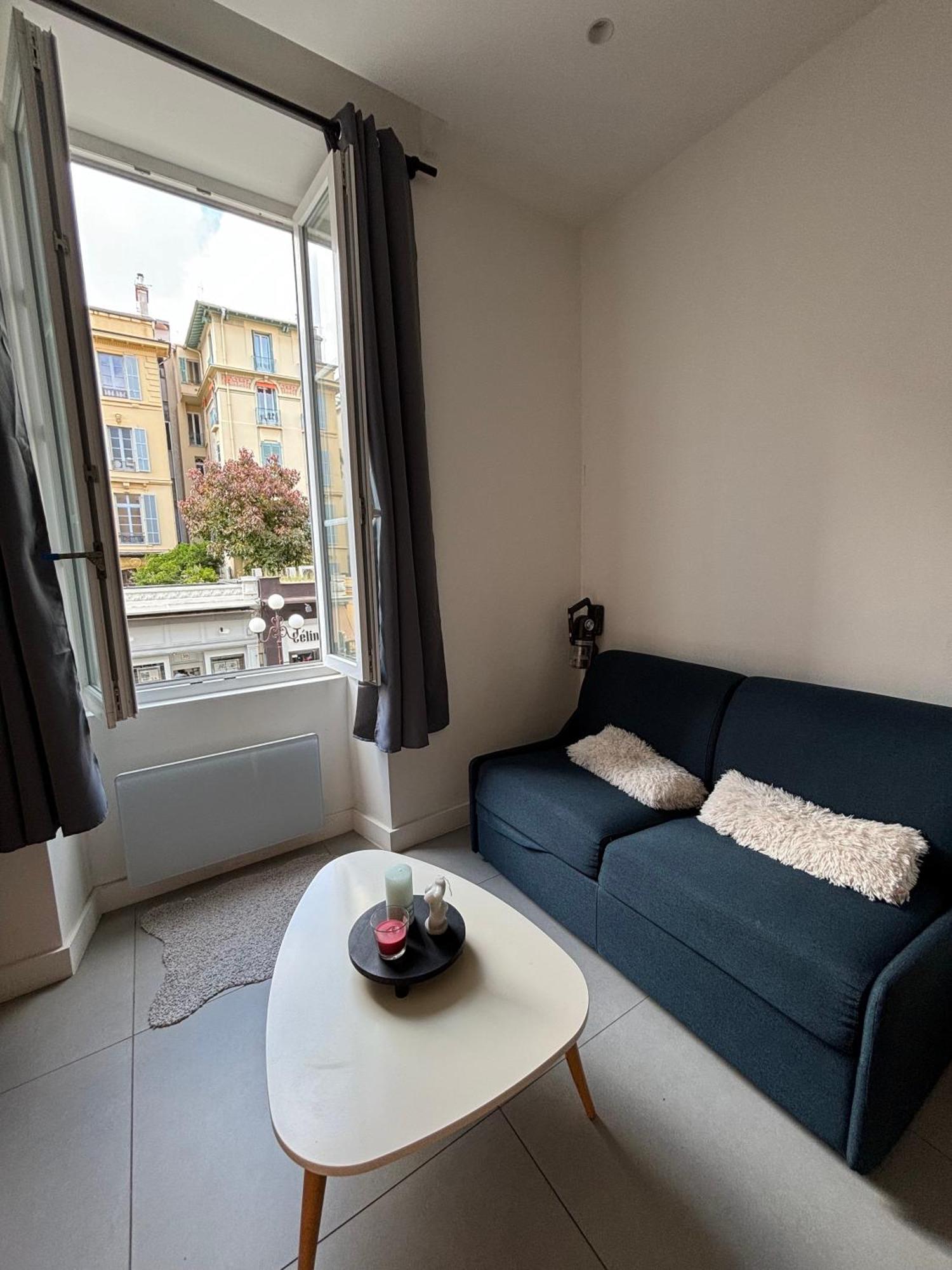 Appartamento 1 Bedroom Flat In Heart Of Nizza